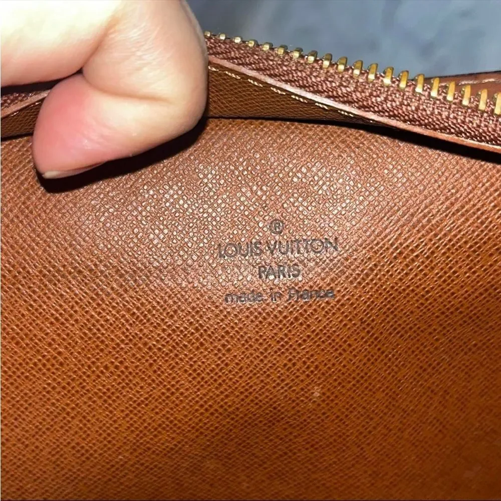 AUTHENTIC Louis Vuitton Monogram Pochette Homme Vintage Clutch (COA INCLUDED) - Picture 3 of 16